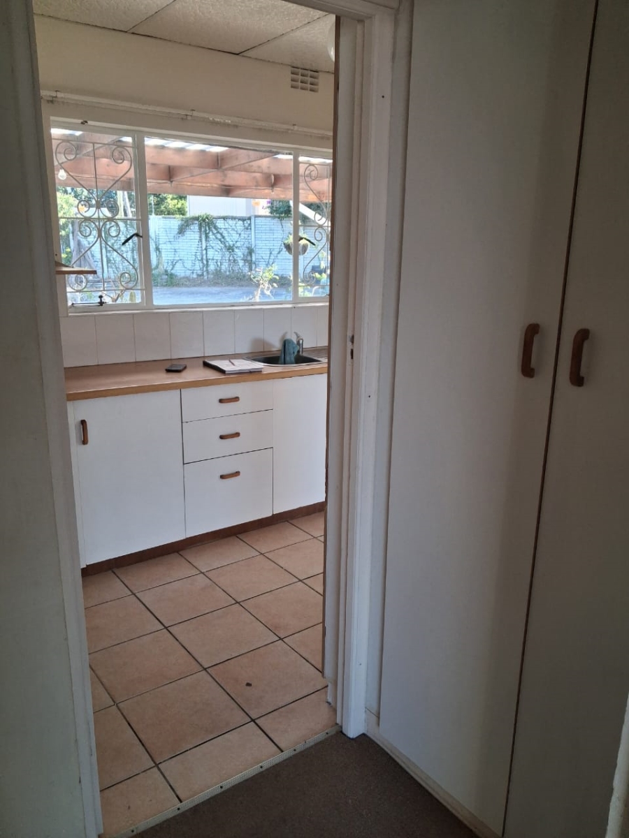 To Let 1 Bedroom Property for Rent in Beacon Bay Eastern Cape